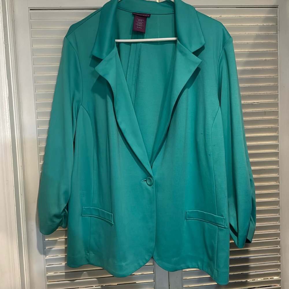 Beverly Drive women’s workwear blazer size 20-22W
